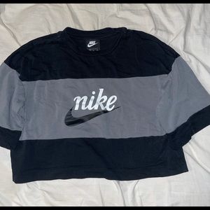nike cropped shirt